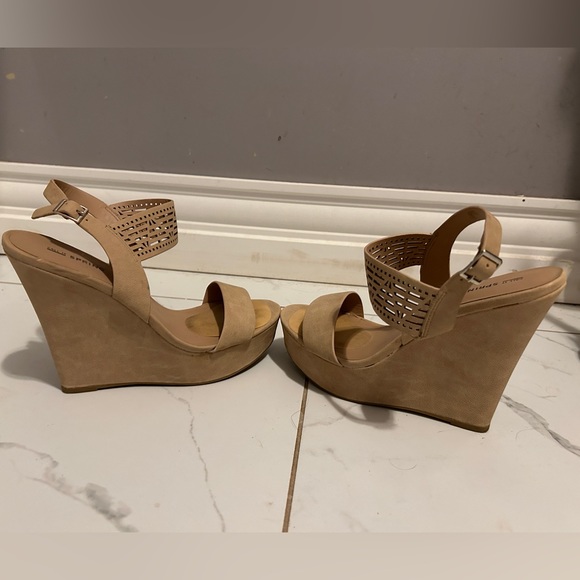 Call It Spring Nude Wedges Sz 9 - Picture 10 of 13